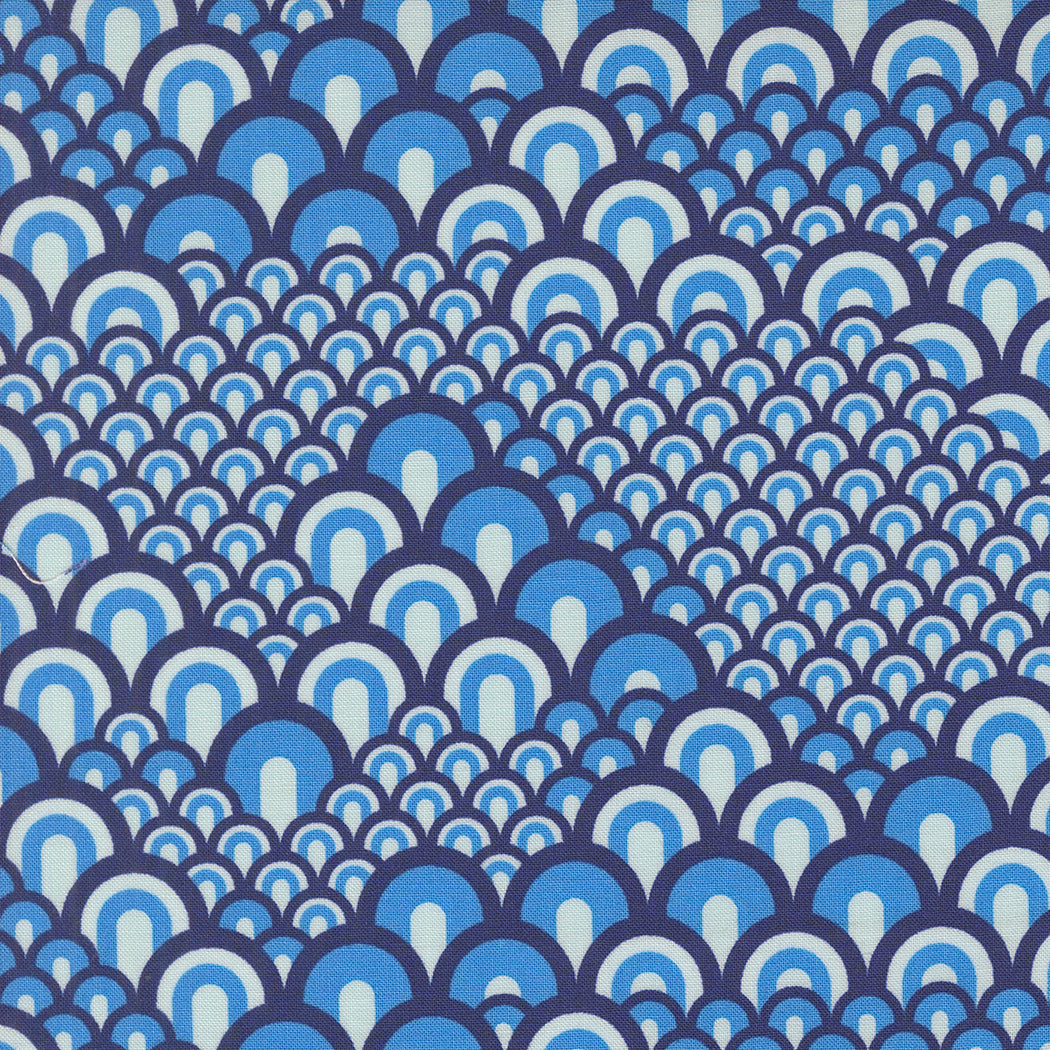 Legendary Love | Sea Waves Blenders Geometric Navy