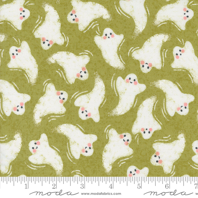 Hey Boo | Friendly Ghost Witchy Green