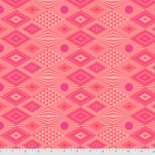 Daydreamer | Lucy Dragonfruit